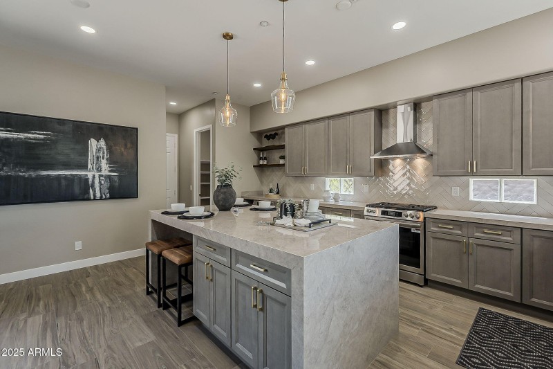 16-web-or-mls-74th St-16