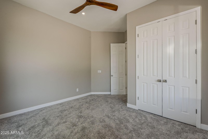 25-web-or-mls-74th St-25