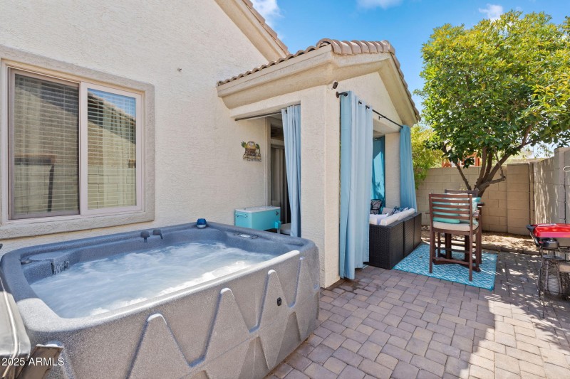 Hallihan - Backyard Hot Tub