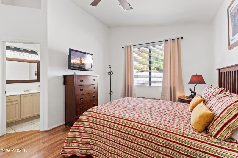 Hallihan - MBed facing Bath