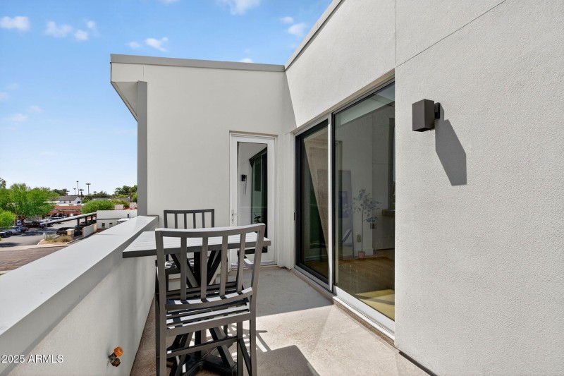 Balcony w/Pre-Wire for Spa