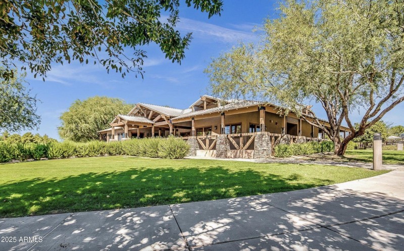 4294 Woodshed - 38Community