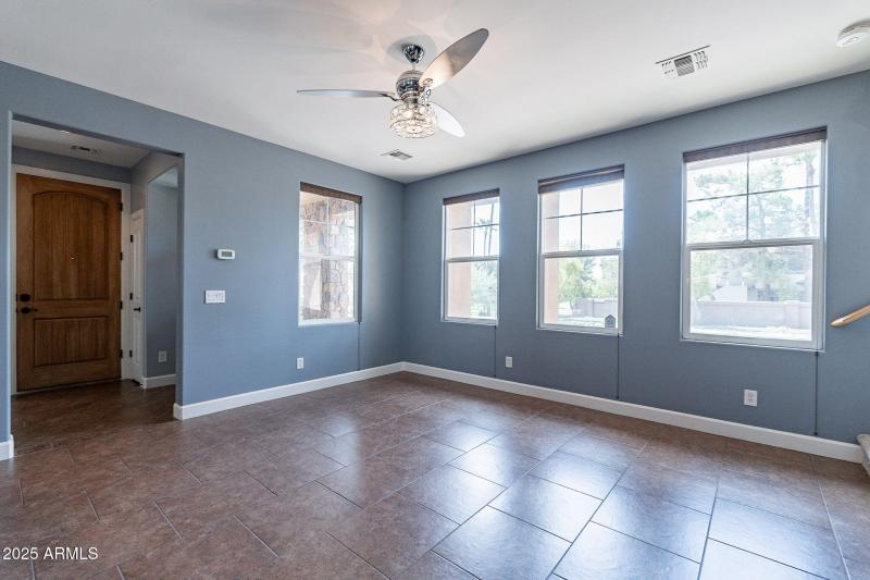 21-web-or-mls-Lakewood-21