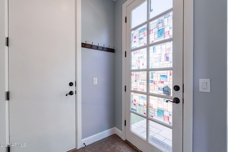 25-web-or-mls-Lakewood-25