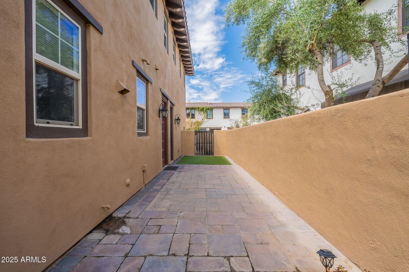 48-web-or-mls-Lakewood-48