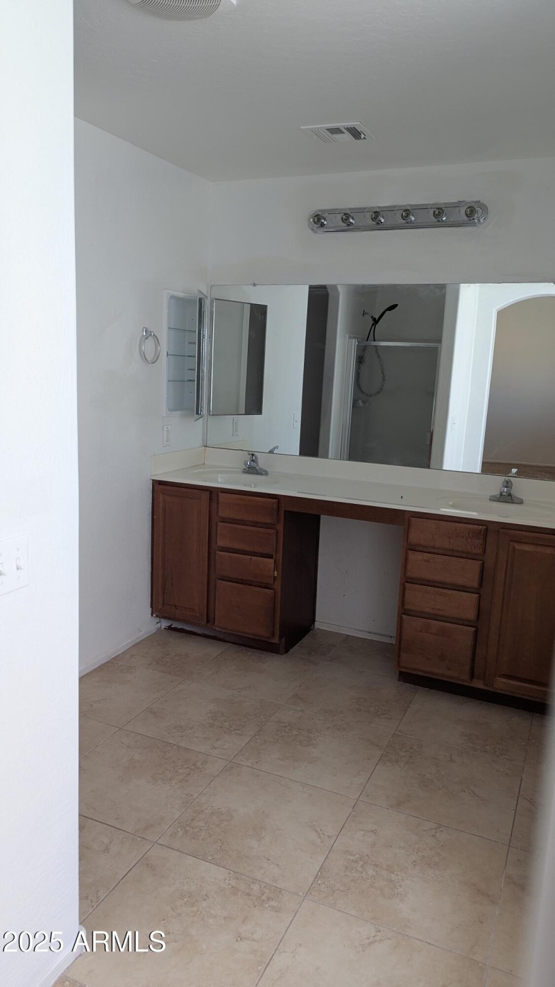 PXL_20250809_175831646