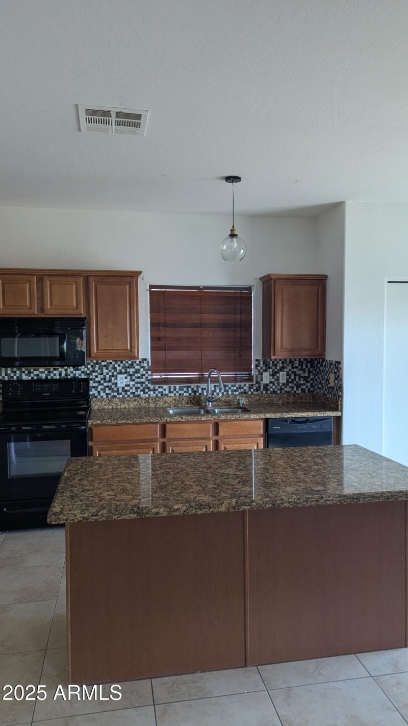 PXL_20250809_174213109