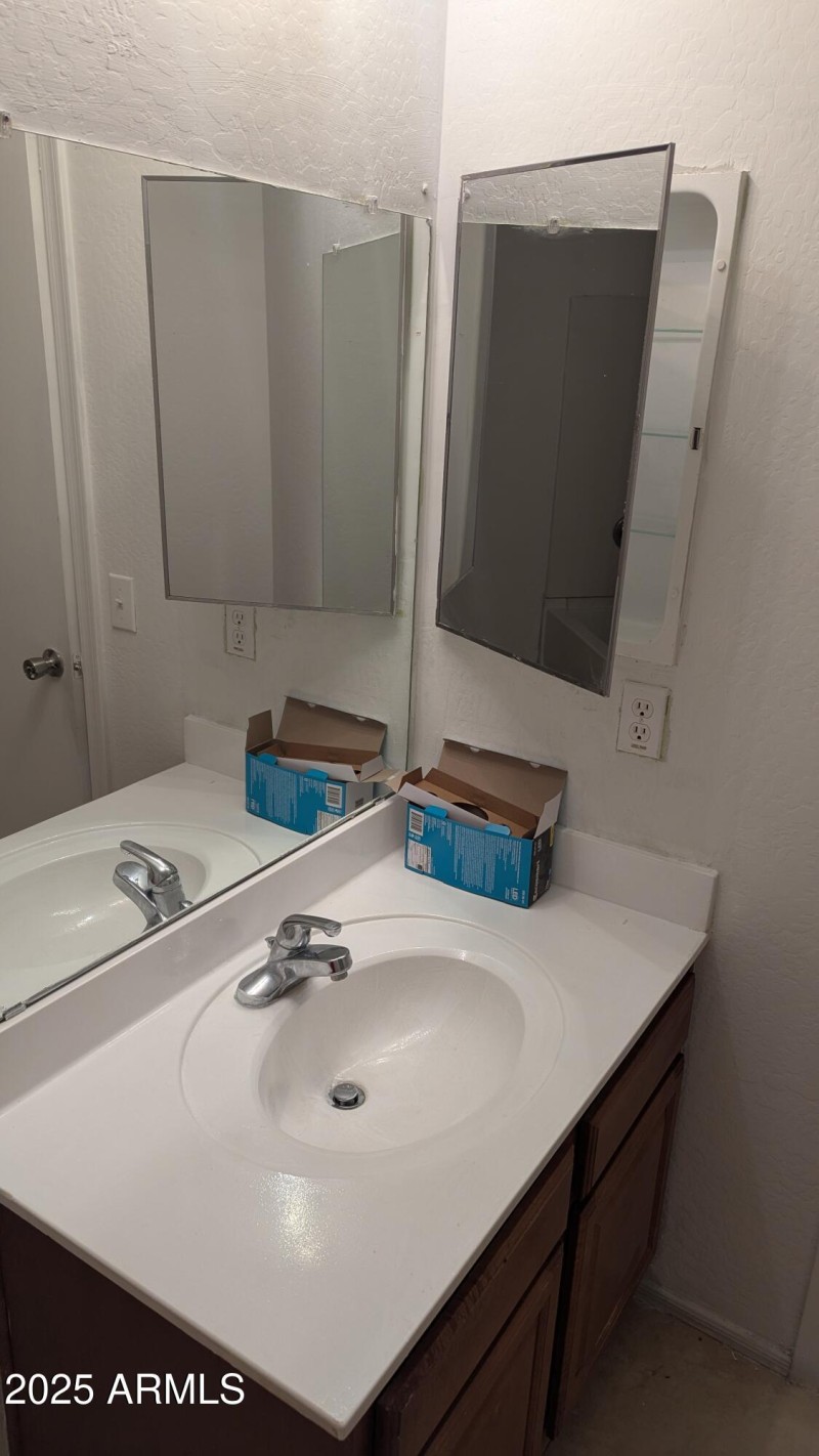 PXL_20250809_175252880