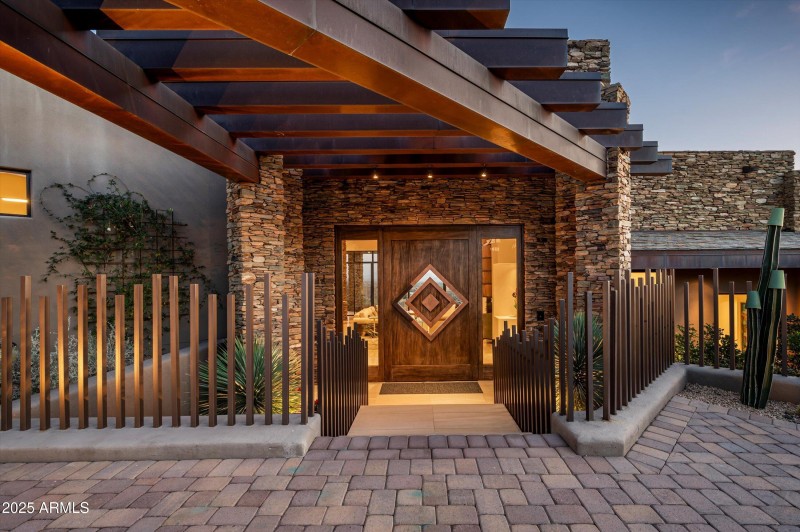 Meticuluous Custom Entry