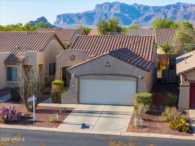 10806 E PERALTA CANYON Dr