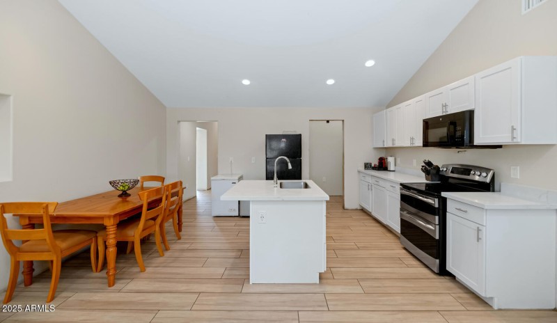 2303 W Marshall Ave-large-007-007-2303 W