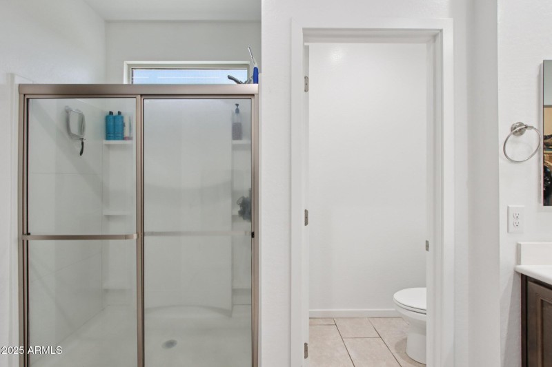 37-web-or-mls-W Tenia Trail-S2108-035