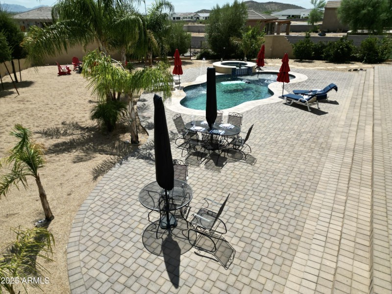 Oversized Yard For Entertaining