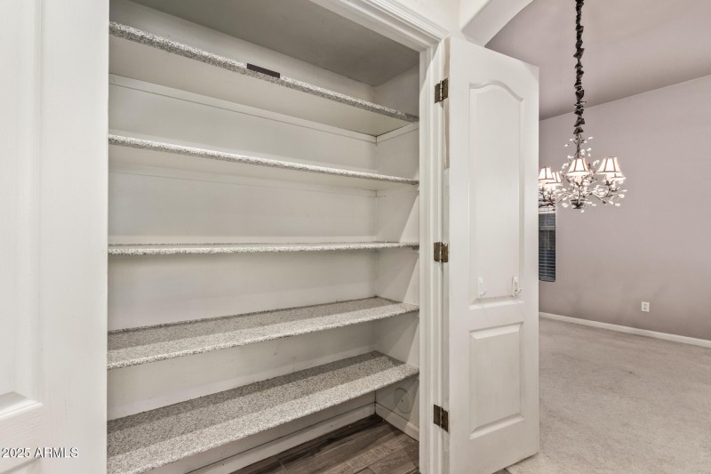 DOUBLE DOOR PANTRY