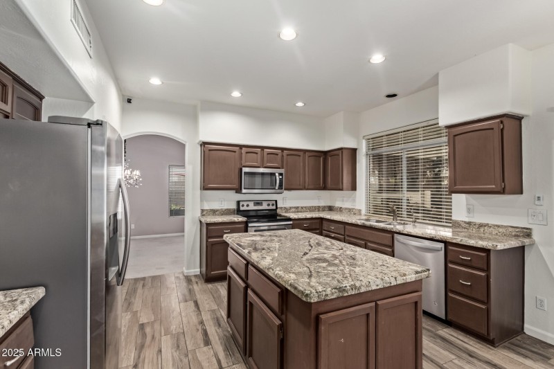 STAINLESS APPLIANCES