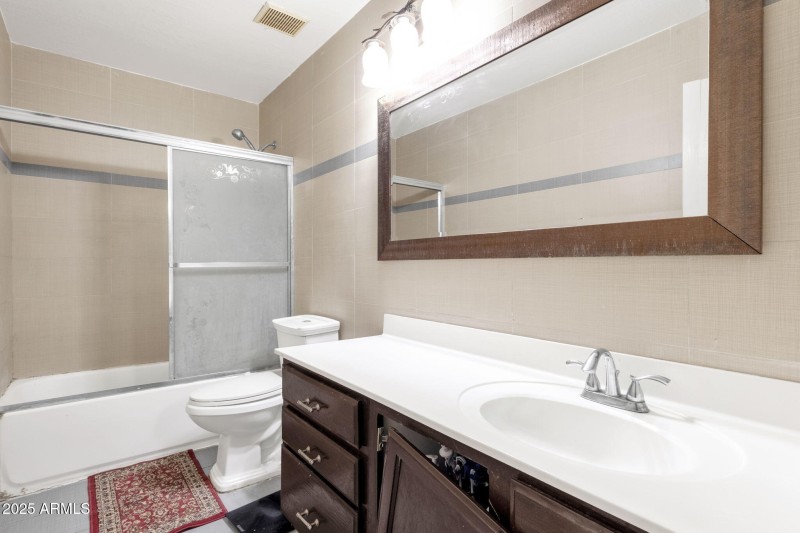 33-web-or-mls-735-e-geronimo-st