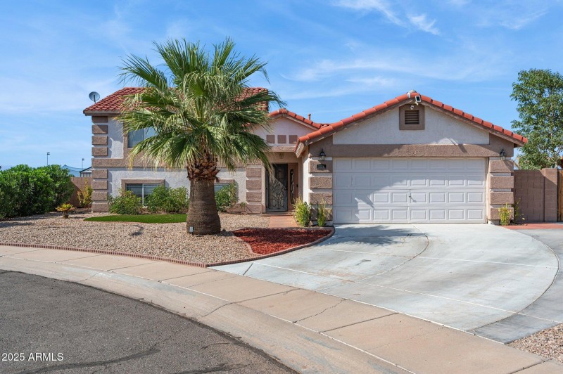 1-web-or-mls-1136-e-avenida-isabella