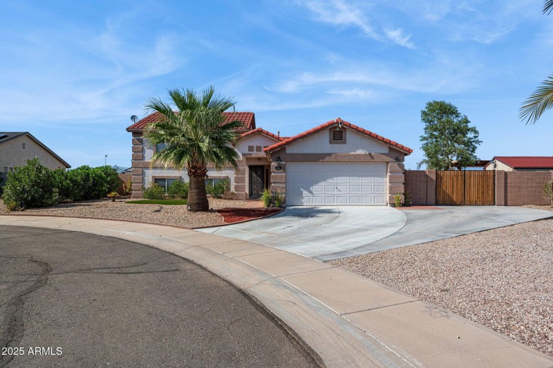 3-web-or-mls-1136-e-avenida-isabella