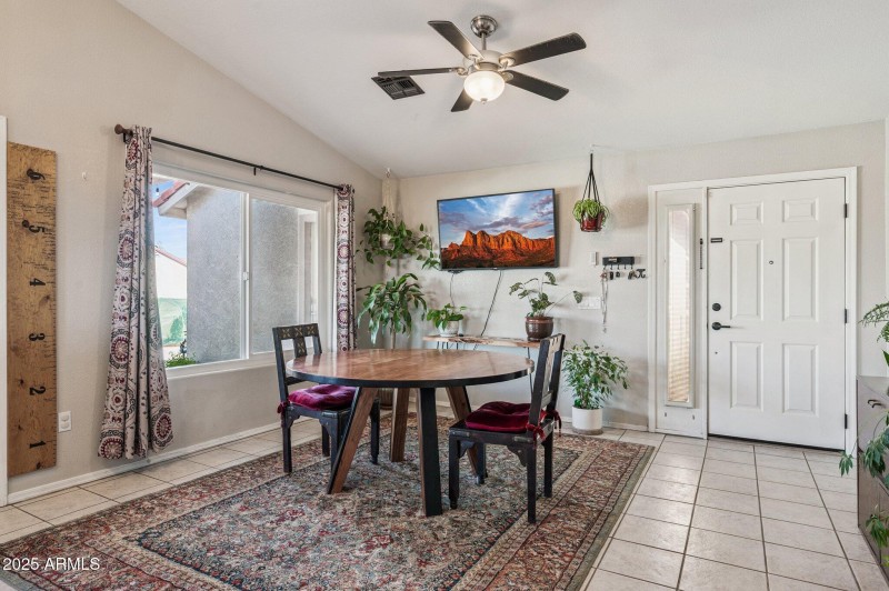 7-web-or-mls-1136-e-avenida-isabella