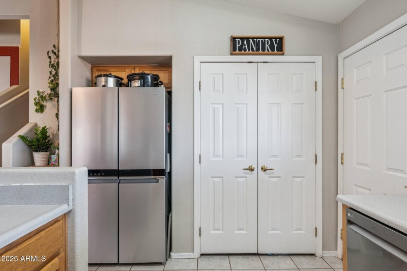 13-web-or-mls-1136-e-avenida-isabella