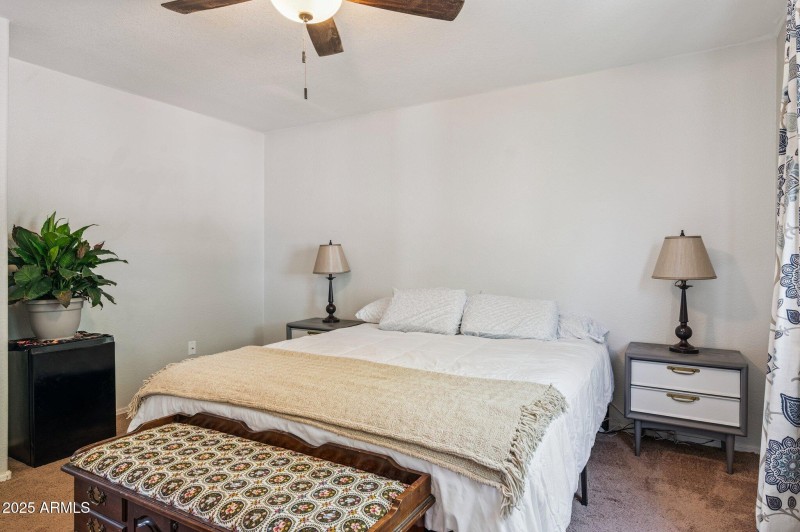 16-web-or-mls-1136-e-avenida-isabella