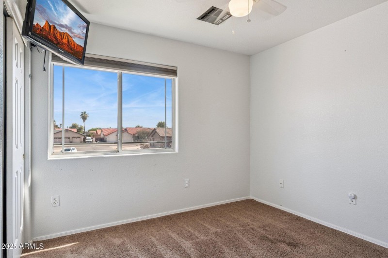 24-web-or-mls-1136-e-avenida-isabella