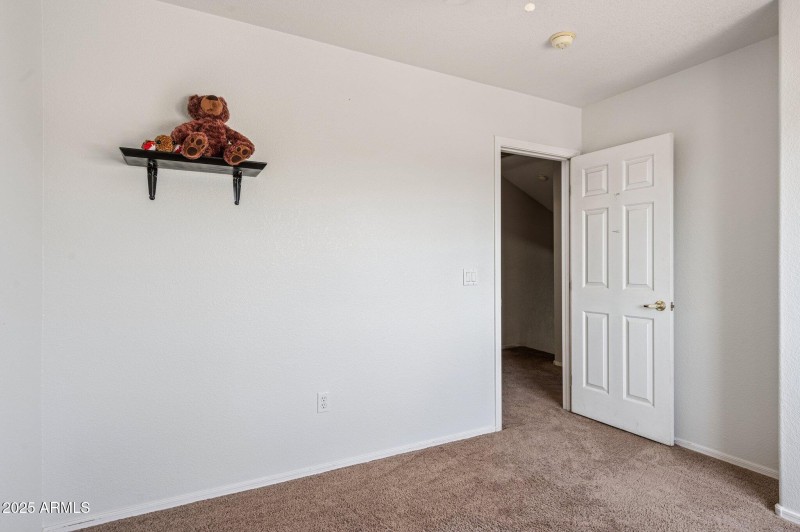 25-web-or-mls-1136-e-avenida-isabella