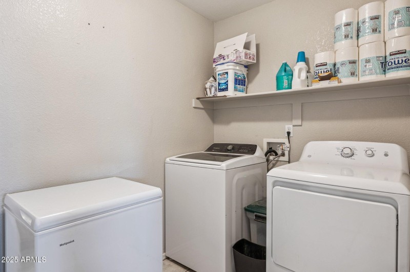 29-web-or-mls-1136-e-avenida-isabella