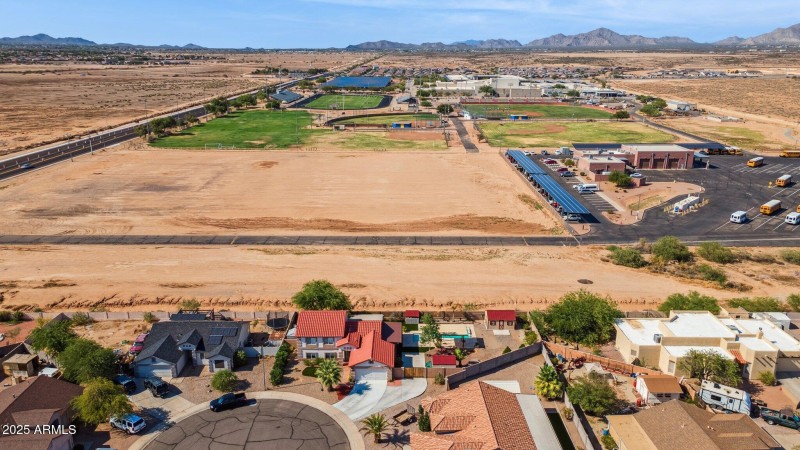 37-web-or-mls-1136-e-avenida-isabella