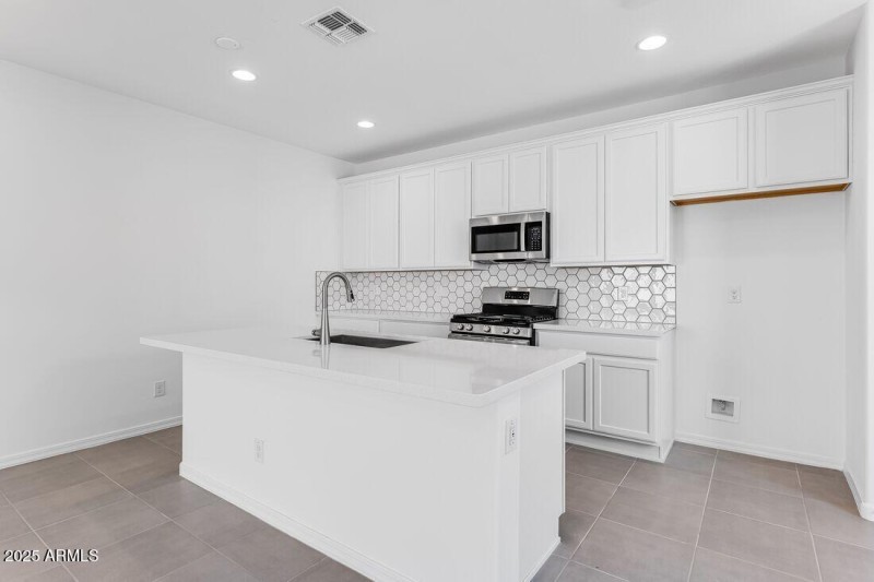 14604 W Sand Hills Road - Ready Now