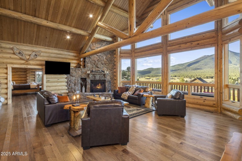 16-web-or-mls-D46A8807