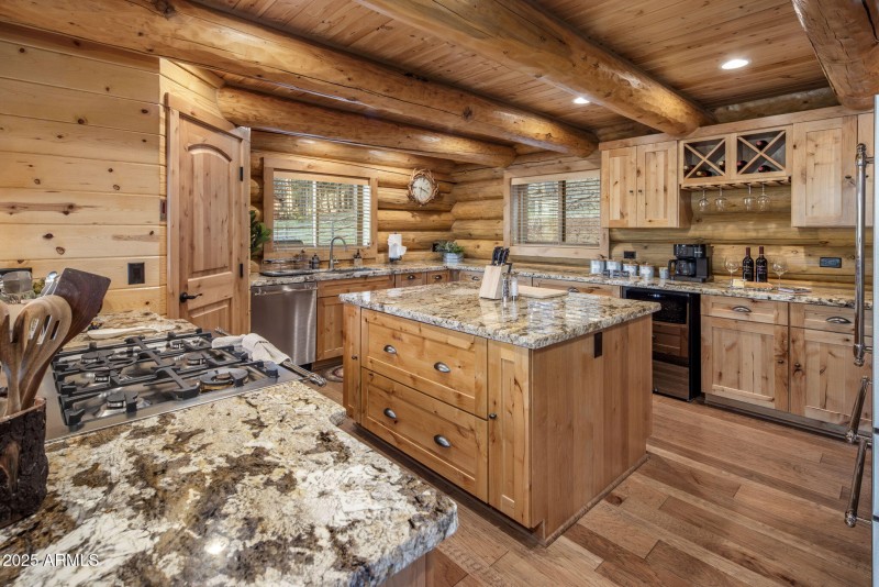 21-web-or-mls-D46A8832