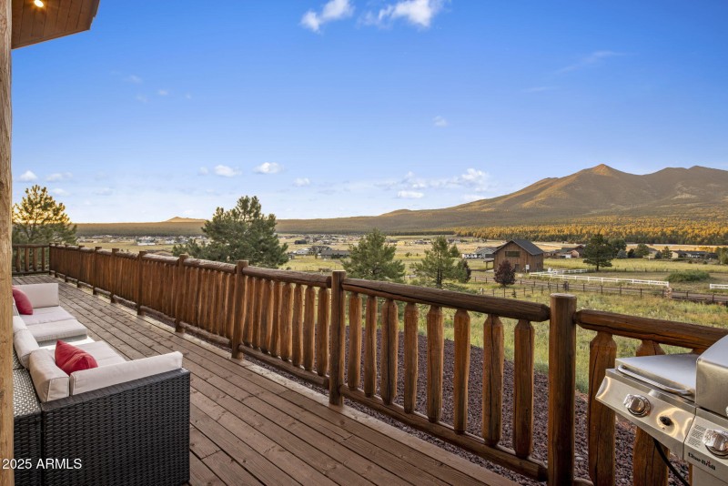 55-web-or-mls-D46A9087