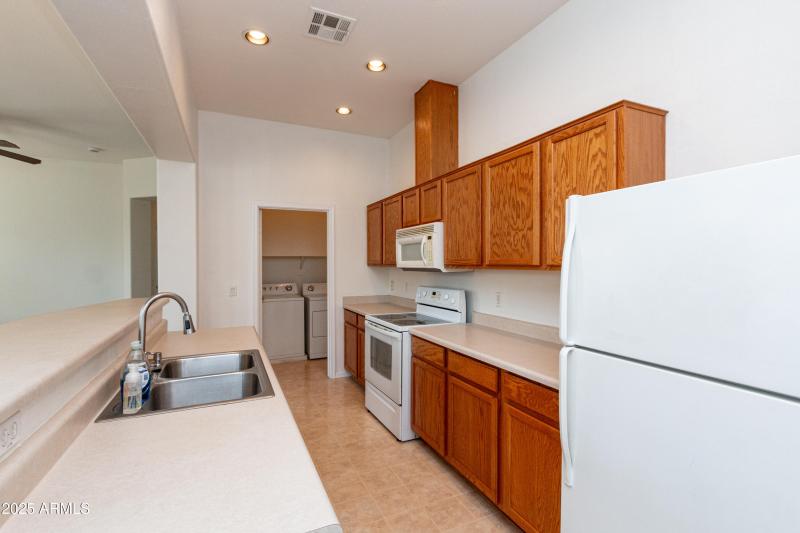 1225 N 36th St #2051-16