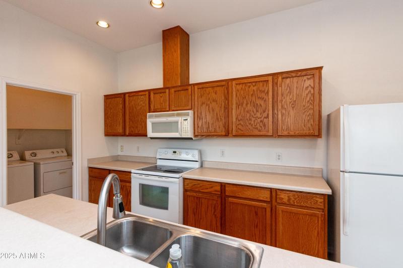 1225 N 36th St #2051-19