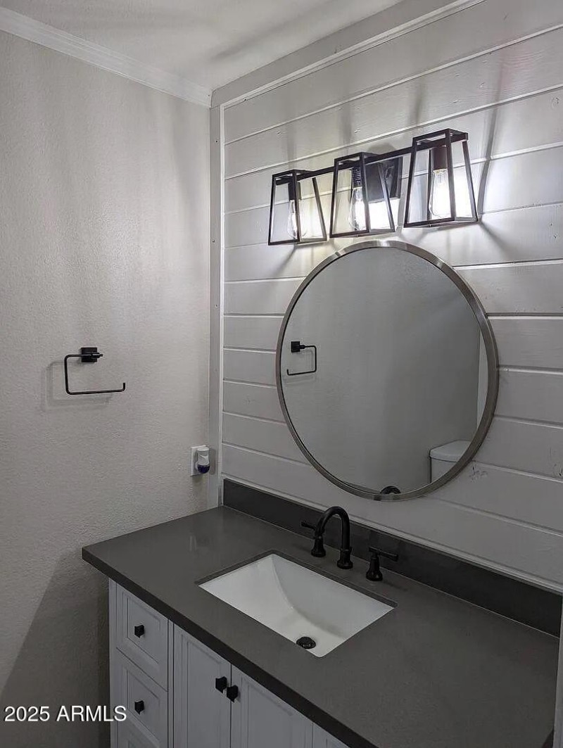 f9bd9501cb169c60f0dbf8f801cc94d0-uncropp