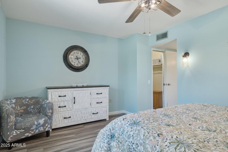 18-web-or-mls-19033-n-signal-butte-cir