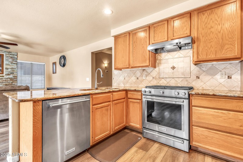 1131 W Goldfinch Wy-18_(2048)