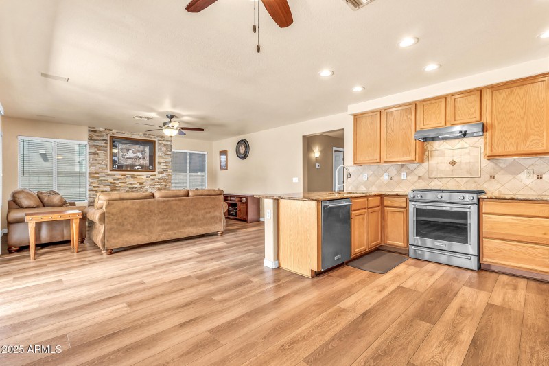 1131 W Goldfinch Wy-22_(2048)