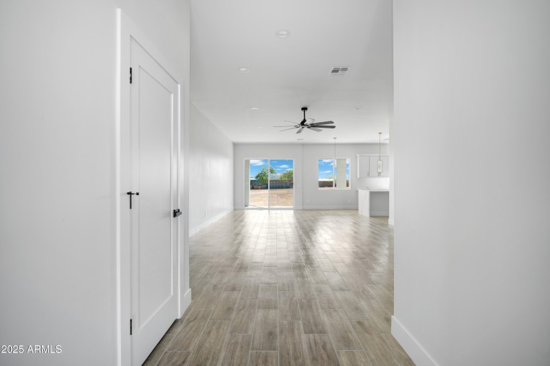 Listing Pictures -19