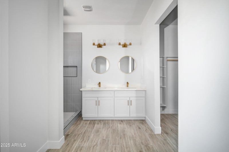 Listing Pictures -52