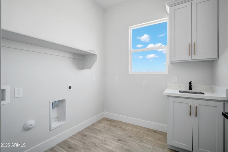 Listing Pictures -40