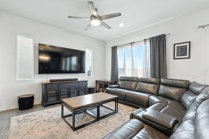 8-web-or-mls-Phelps-8