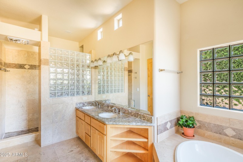 5BABED54-BBC3-4D6C-AD21-041AC28C088F