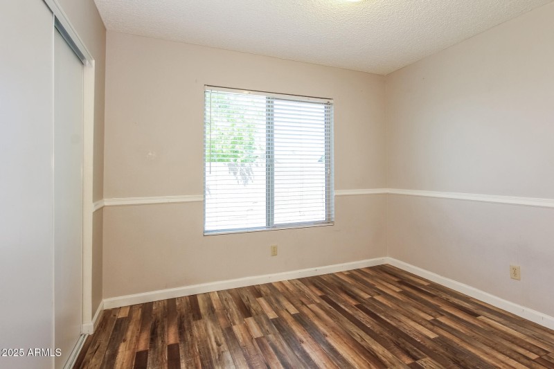 014-photo-bedroom-14732349