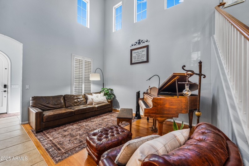 1155 W Laredo Ave-10