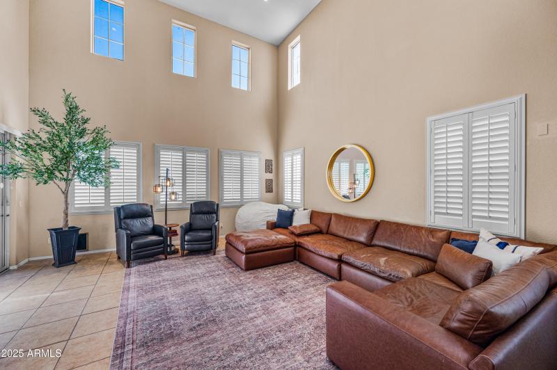 1155 W Laredo Ave-18