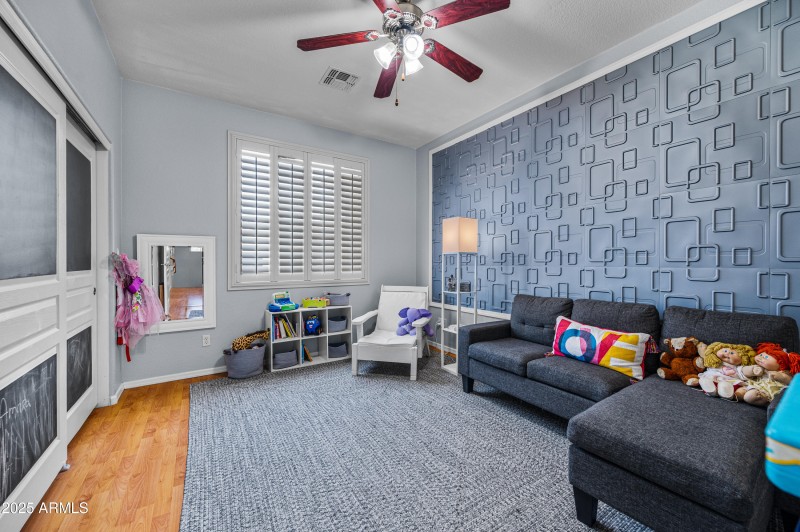 1155 W Laredo Ave-32