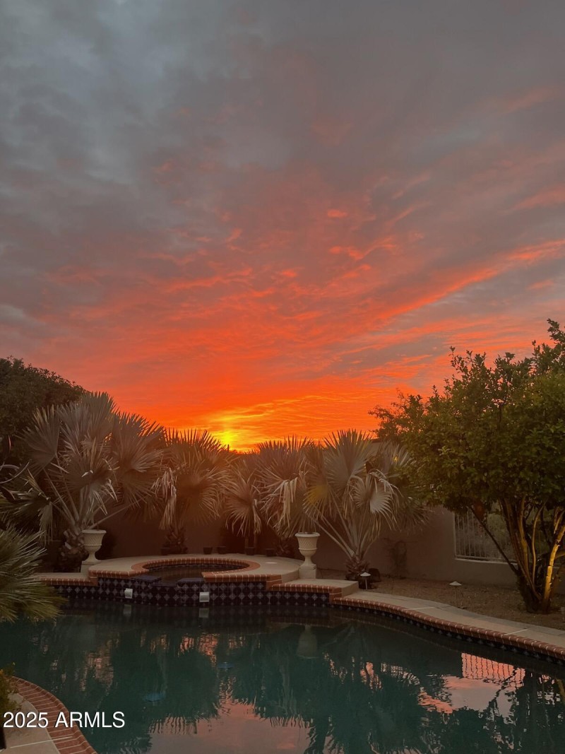 MEa9d005d7a8a73e25d2a479236be41d95