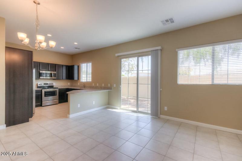 Family Room (3)-SMALL